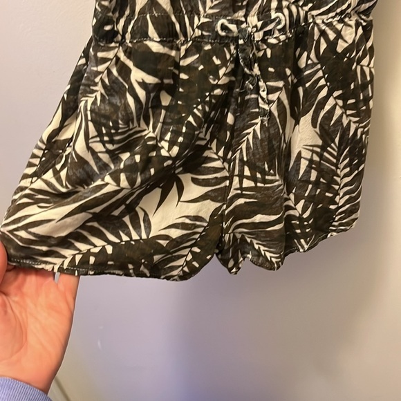 H&M girls fern design romper Size 9-10Y - Picture 5 of 7